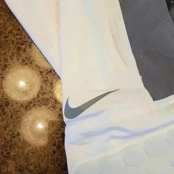 NWT Nike Pro Combat MLB authentic collection 3/4 pants. #503837 Size S,L or XL - Picture 2 of 6